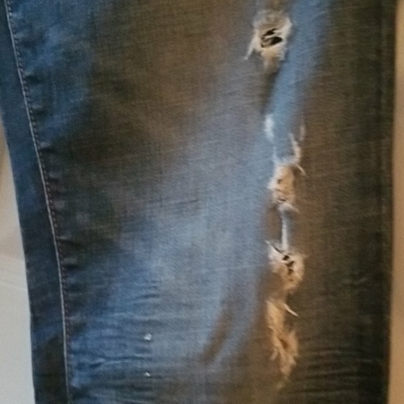 Clothes - Picture 3 of 8